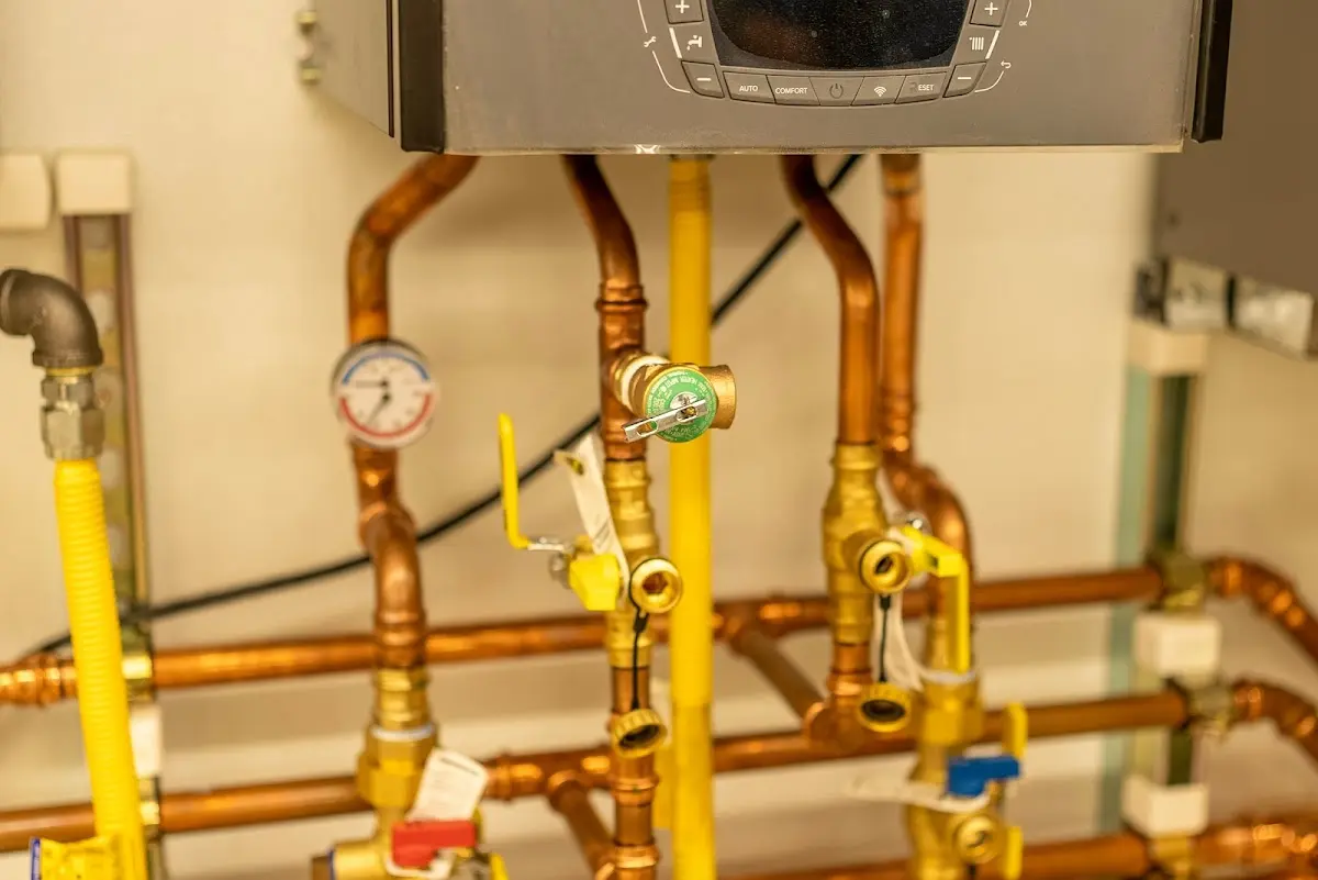 Licensed technician providing Emergency Plumbing for a homeowner in Alta Sierra